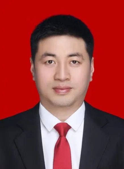 退役军人朱成友勇解街头冲突，守护城市文明