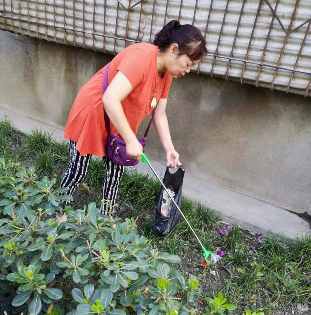 人人夸赞的热心大姐谢秀芳：“做好事，我快乐！”